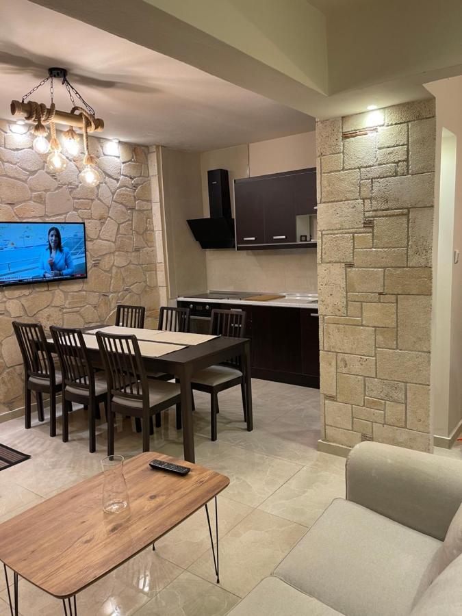 Stone Apartment 2 テッサロニキ エクステリア 写真